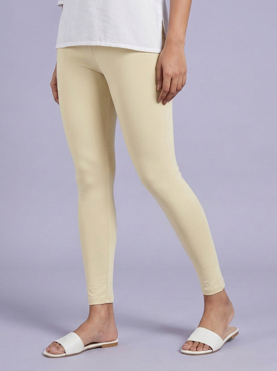 EMI - Ankle Length Livaeco™ Viscose Leggings - Half White