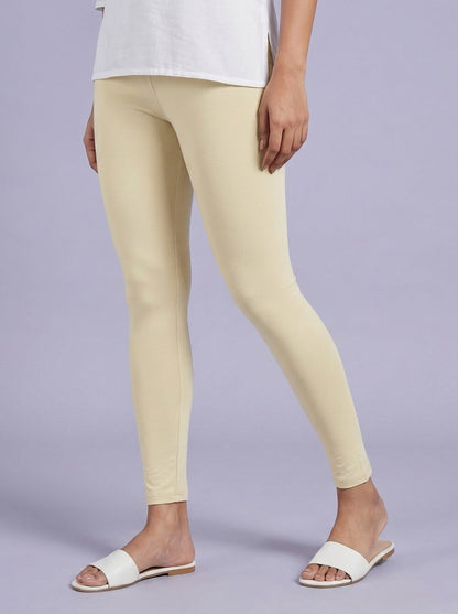 EMI - Ankle Length Livaeco™ Viscose Leggings - Half White